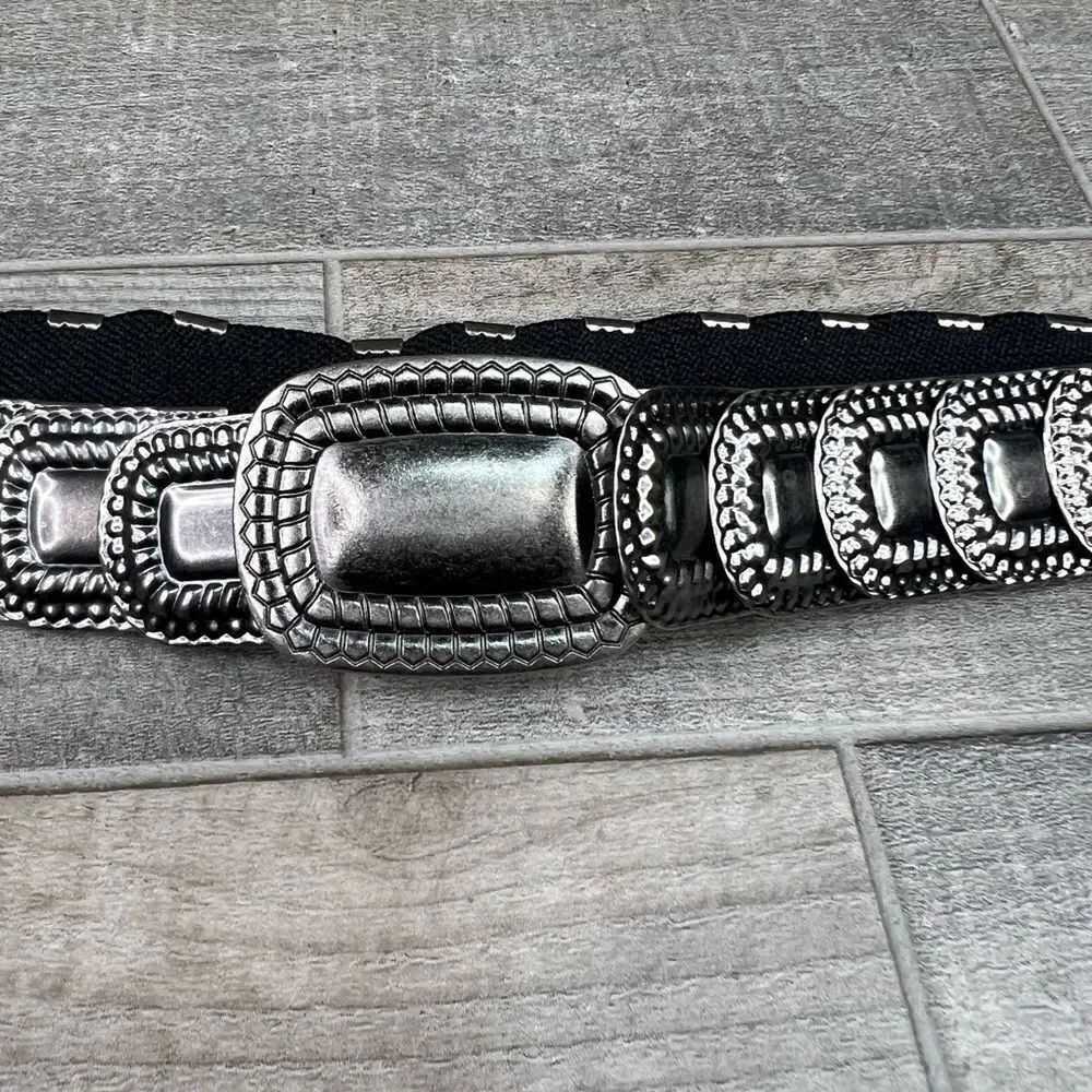 Vintage metal silver tone  square stacked   stretchy